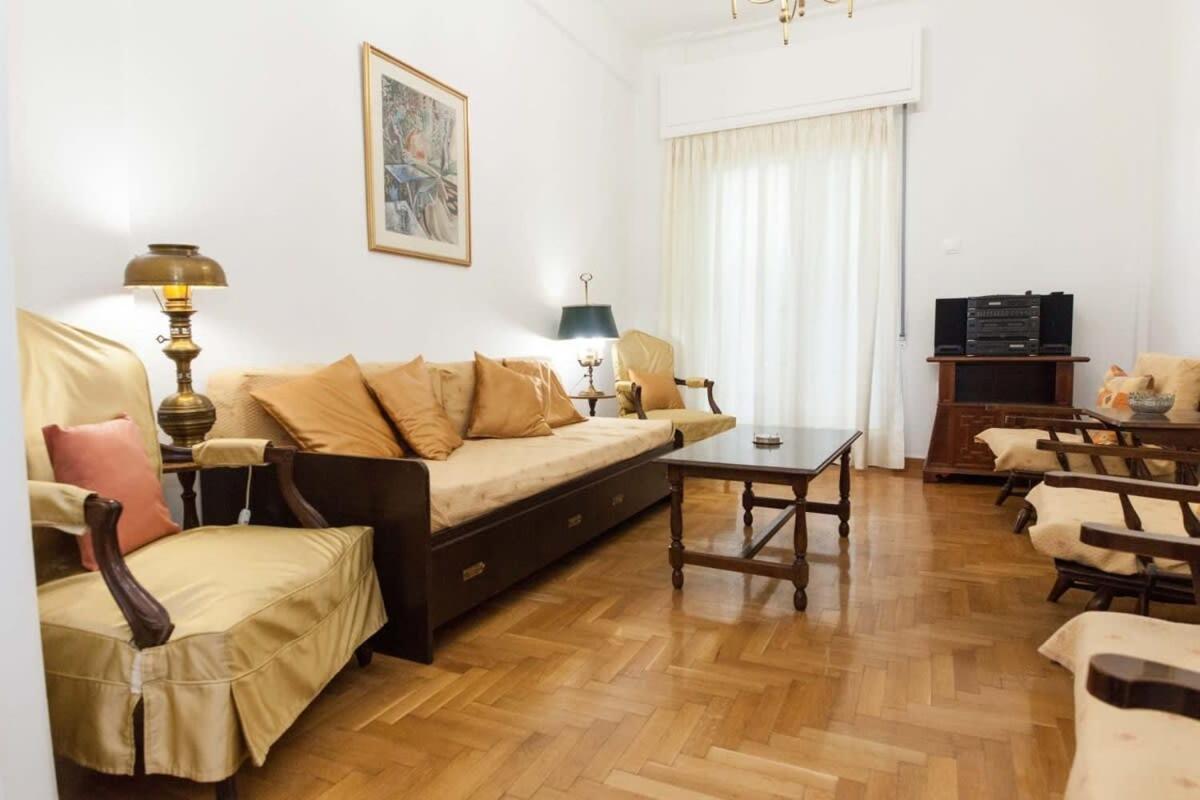 Charming Vintage 2Br Apartment With Balcony In Koukaki 아테네 외부 사진